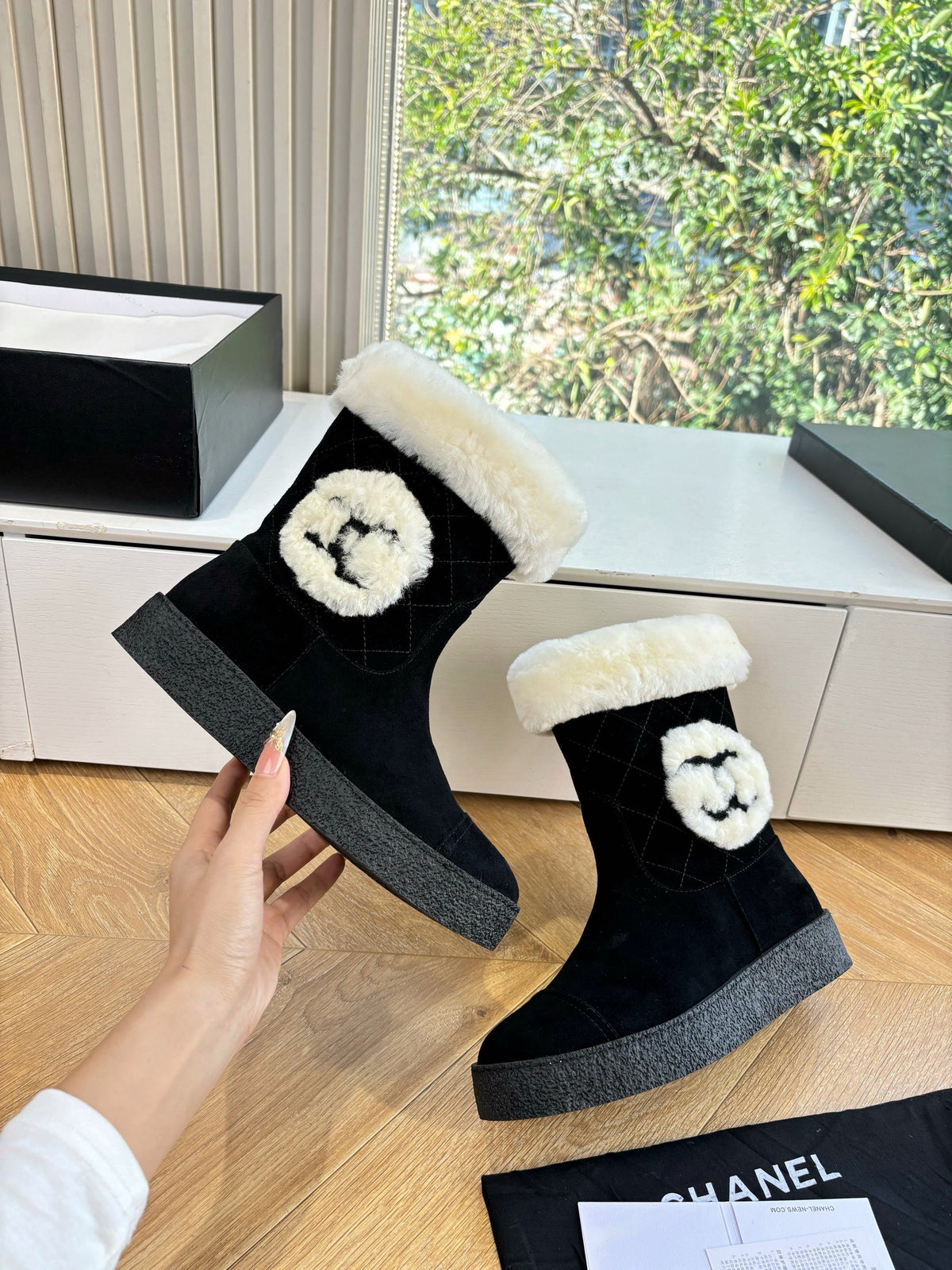 CC 2025 Short Snow Boot Black White Suede Wool 548926