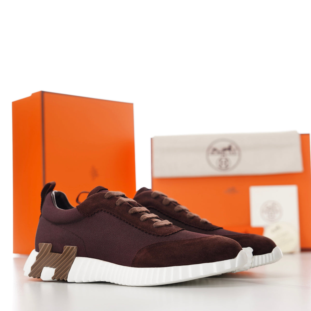 HM Men's Bouncing Sneaker Chocolate Fabric Suede 688615