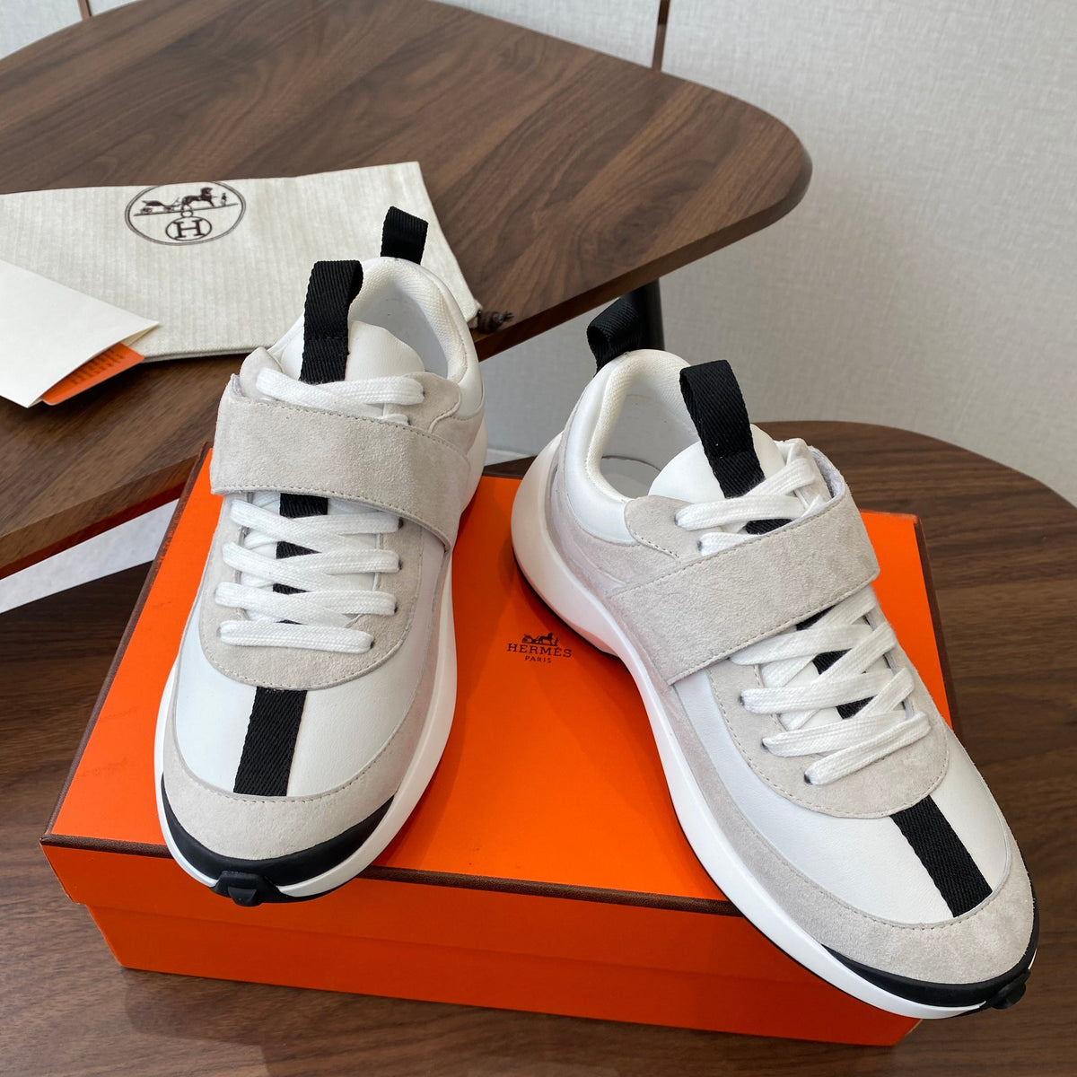 HM couple's sneakers white light beige suede