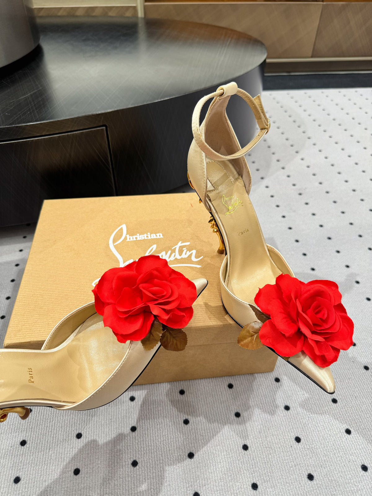 CL Slingback Pumps Red Flower Beige Sheepskin 389777