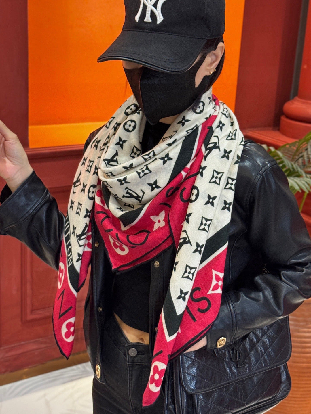 LV Velvet Square Scarf 135cm White Pink Cashmere 970944