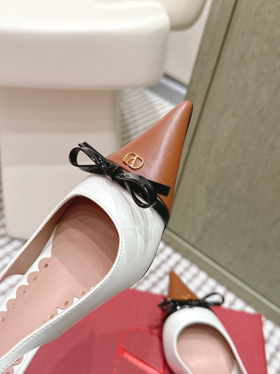 VT 26s Slingback 45 White Brown Calfskin 612239