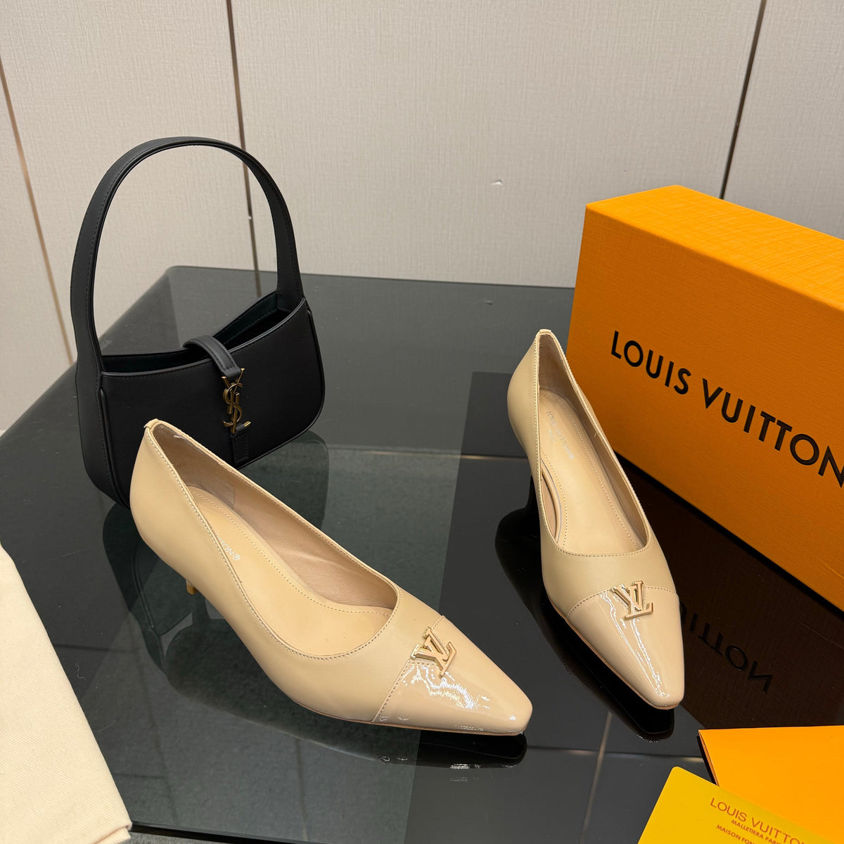 LV 26ss Heel Pump 55 Beige Patent Leather 629629
