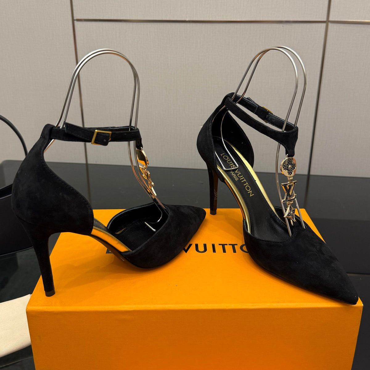 Louis Vuitton 2026 Pointed-Toe Pumps 95mm Suede Leather 791583