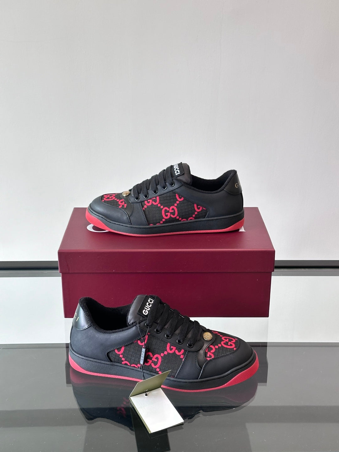 GG Men's Screener Sneaker Black Red Canvas 524670