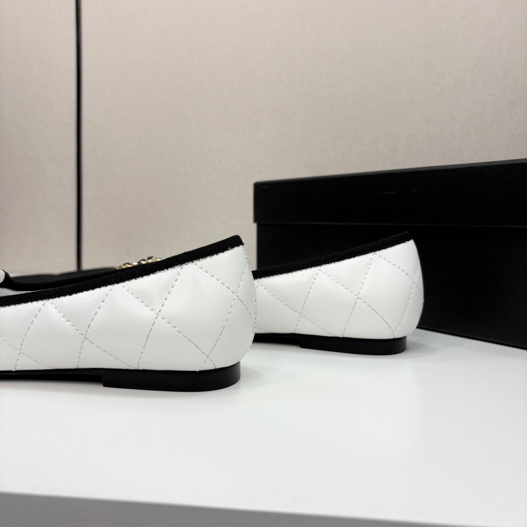 CC 25 Ballet Flat Large Logo White Quilted Calfskin