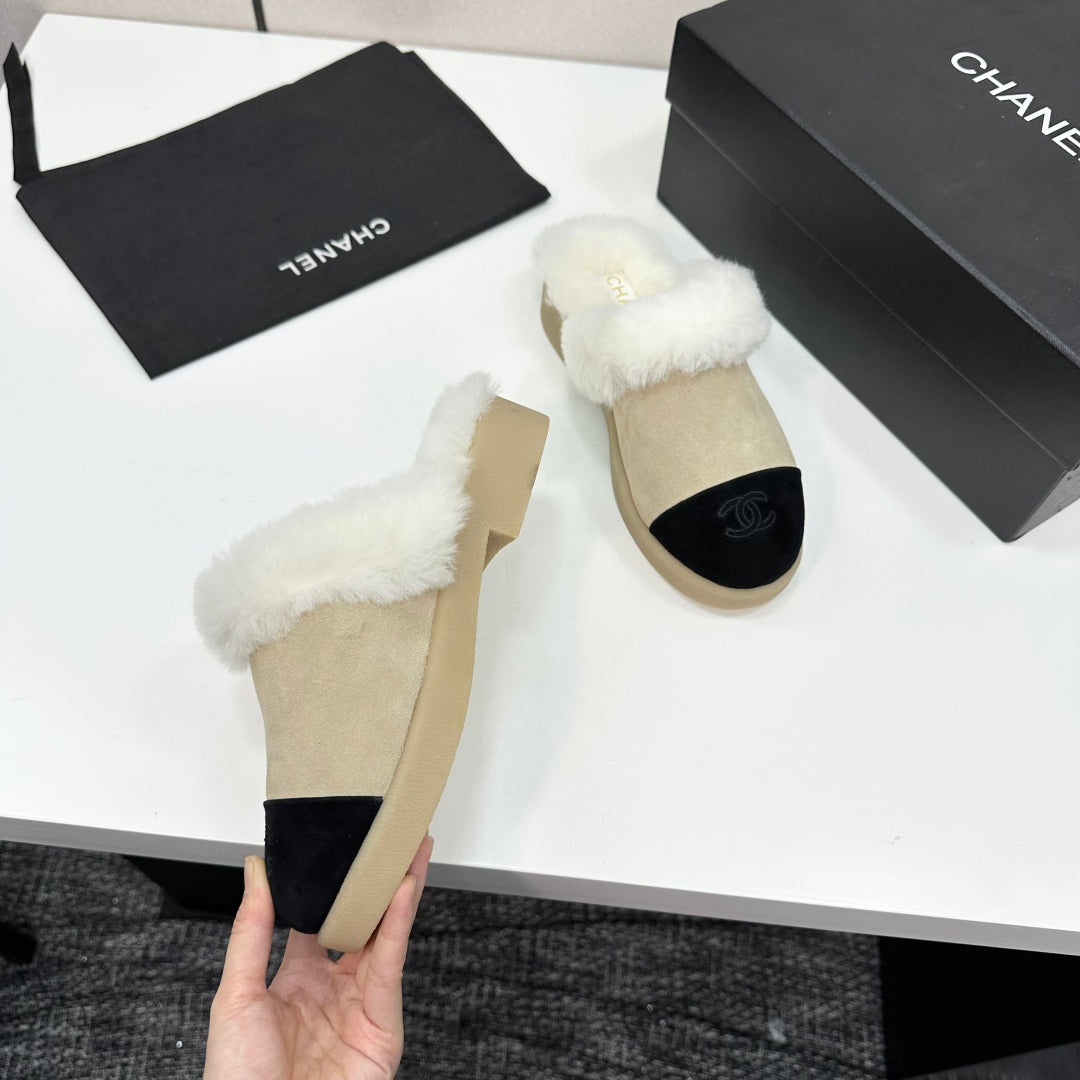CC furry mule light beige black suede and wool 532577