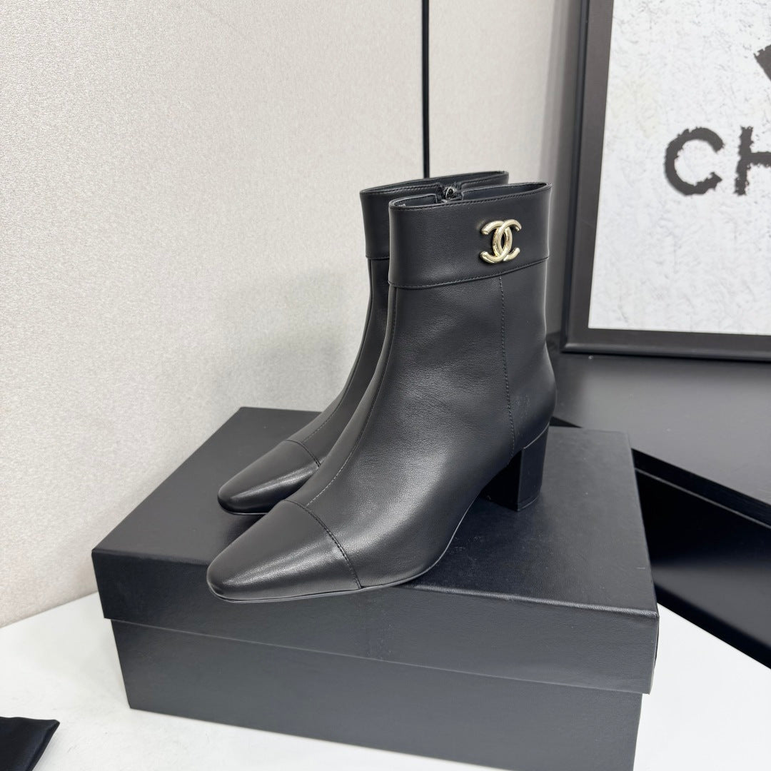 Chanel 2026 Pointed-Toe Ankle Boots 55mm Leather 193757