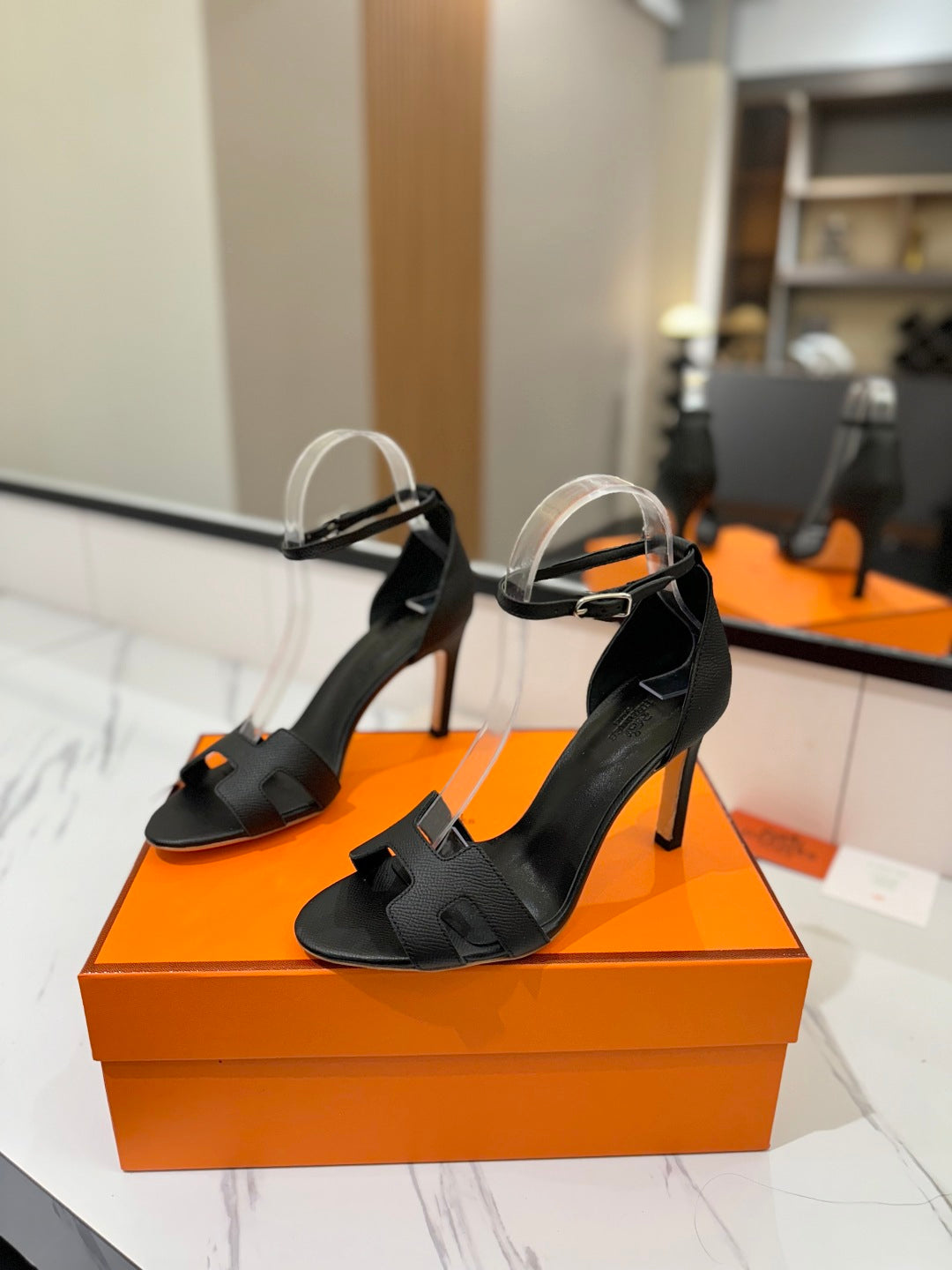 HM Joy Heeled Sandals Black Cowhide 294901