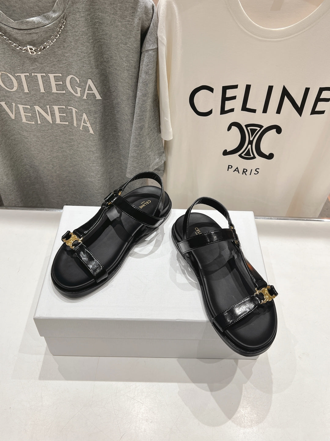 CELINE MAUD SANDAL WITH TRIOMPHE BLACK COWHIDE 236755