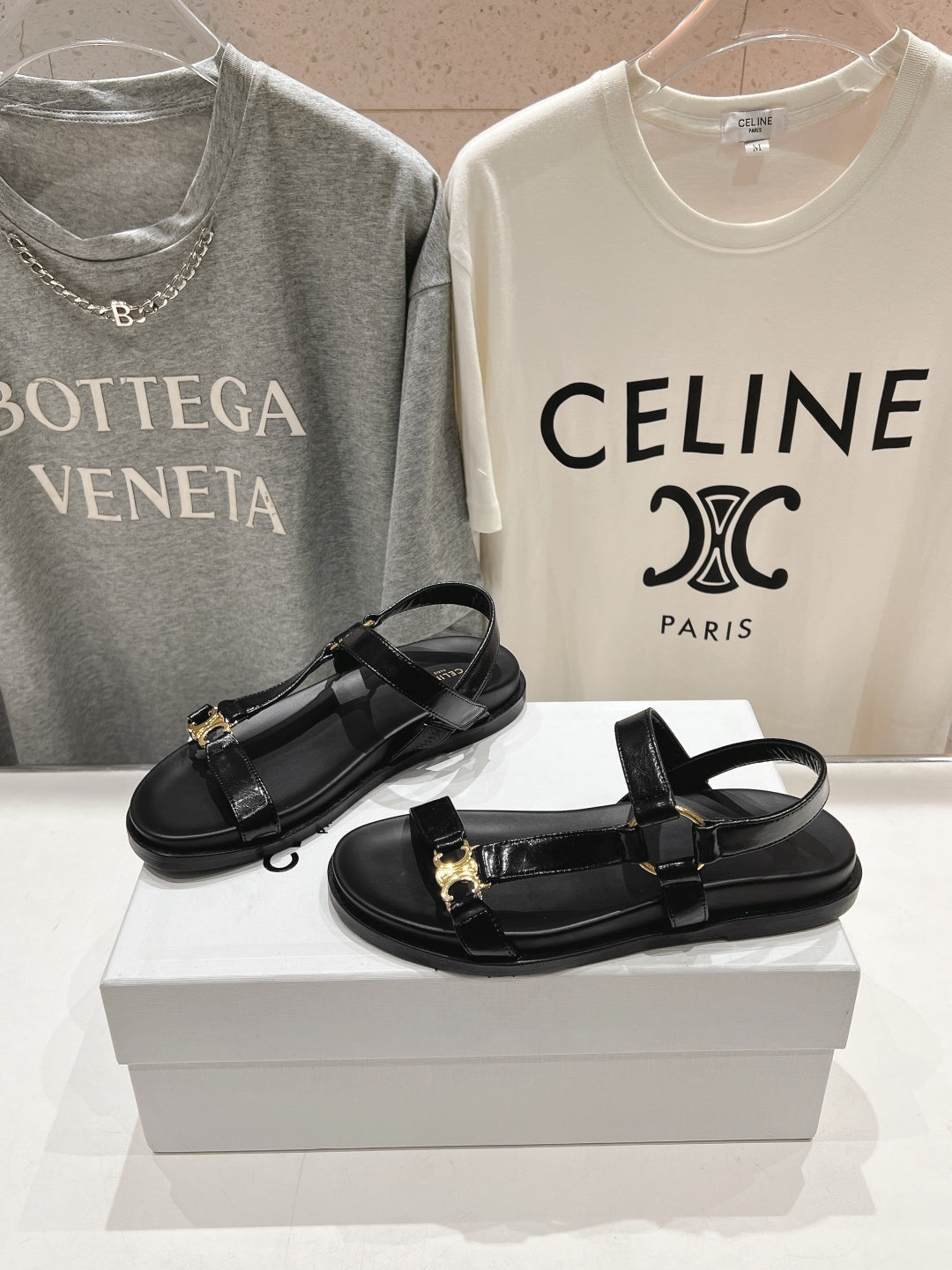 CELINE MAUD SANDAL WITH TRIOMPHE BLACK COWHIDE 236755