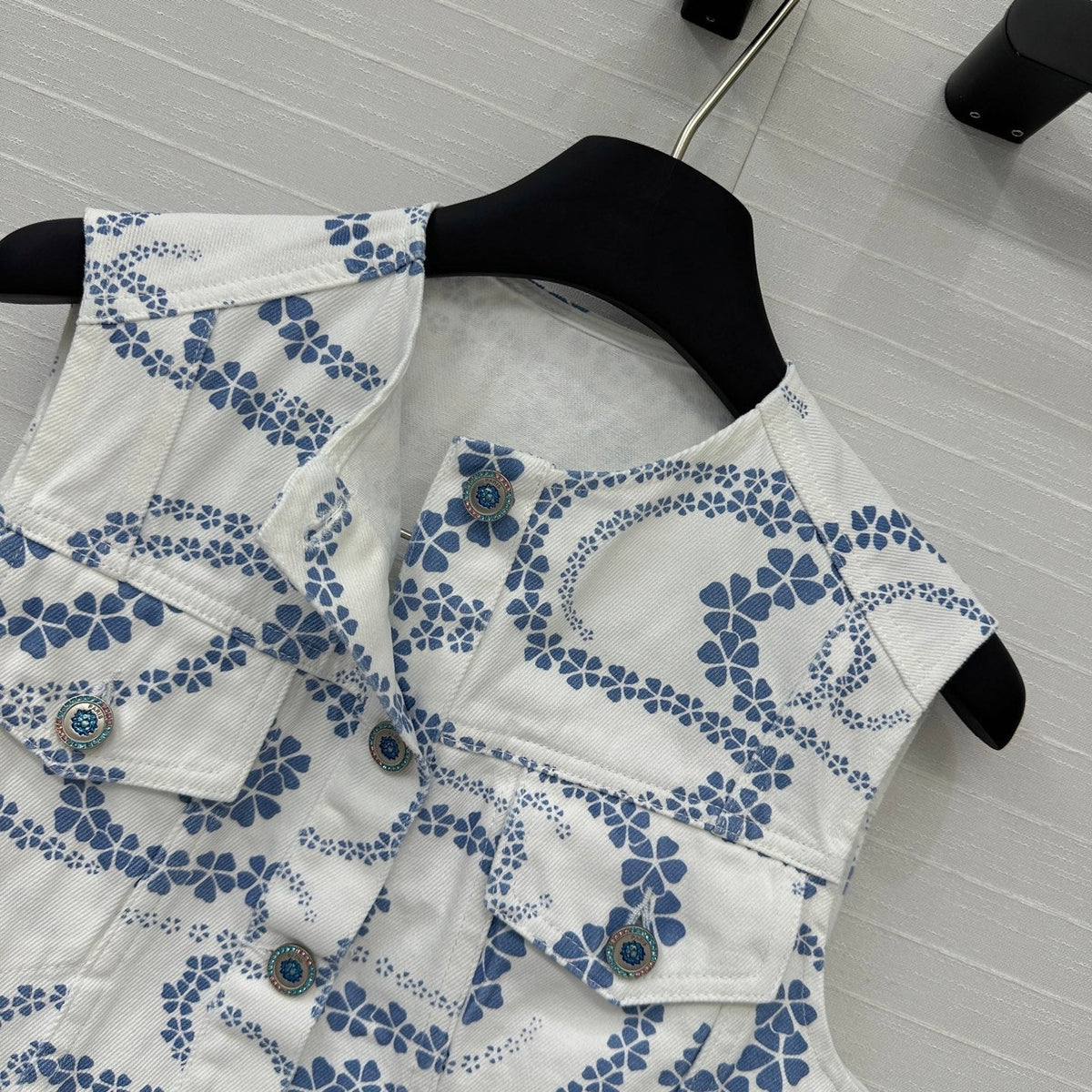 CC 25 Printed Denim Round Neck Vest Blue White Cotton