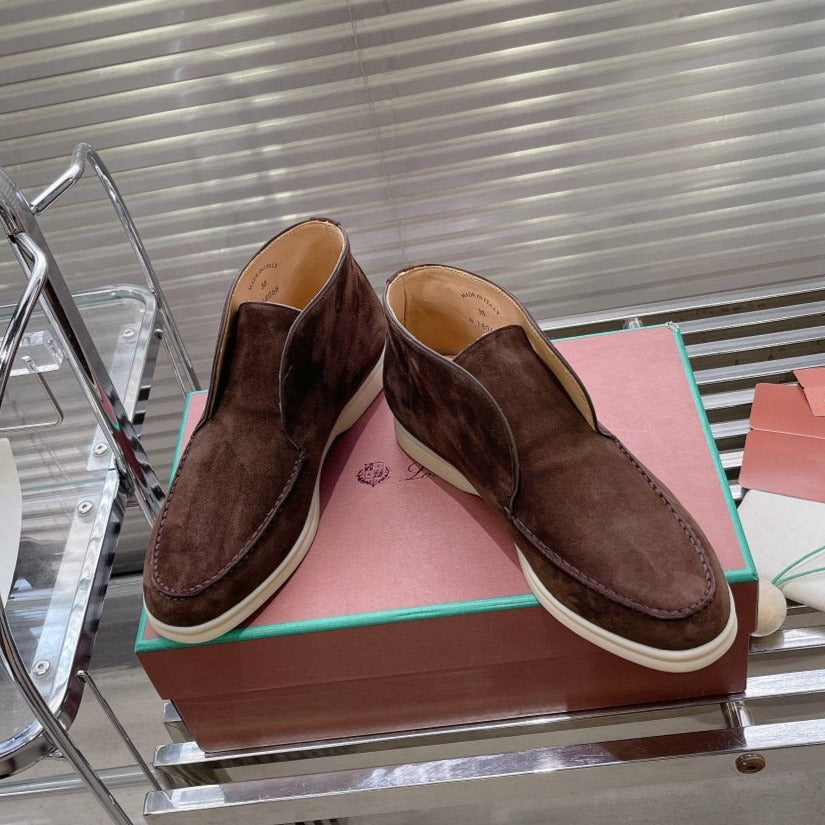 open walk chukka boot limo suede