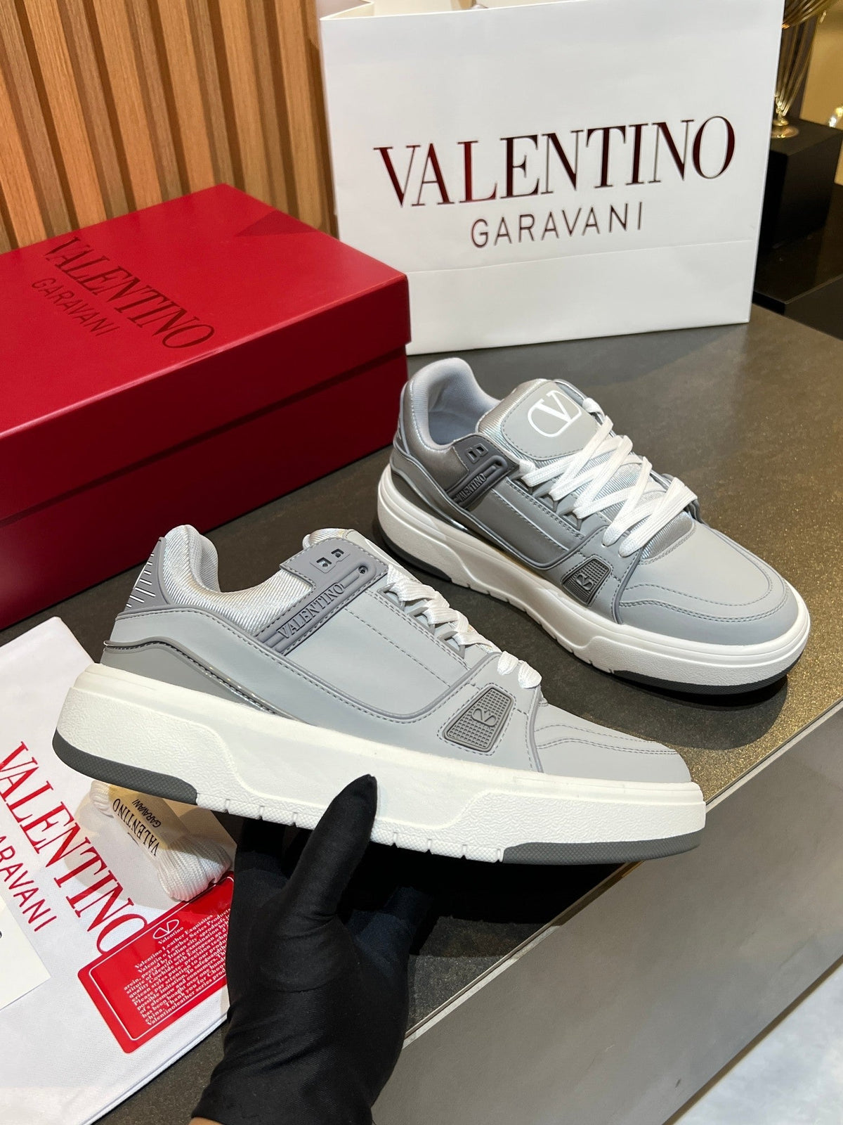 VT 25S Couple Sneakers Gray Calfskin 563121