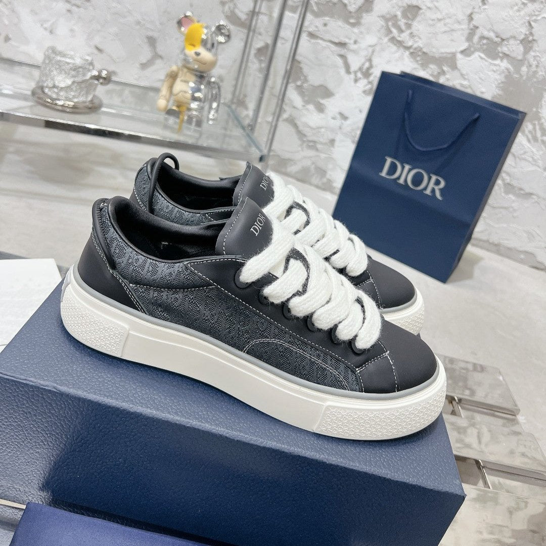 CD B33 Sneaker 30mm In Black Calfskin 100662