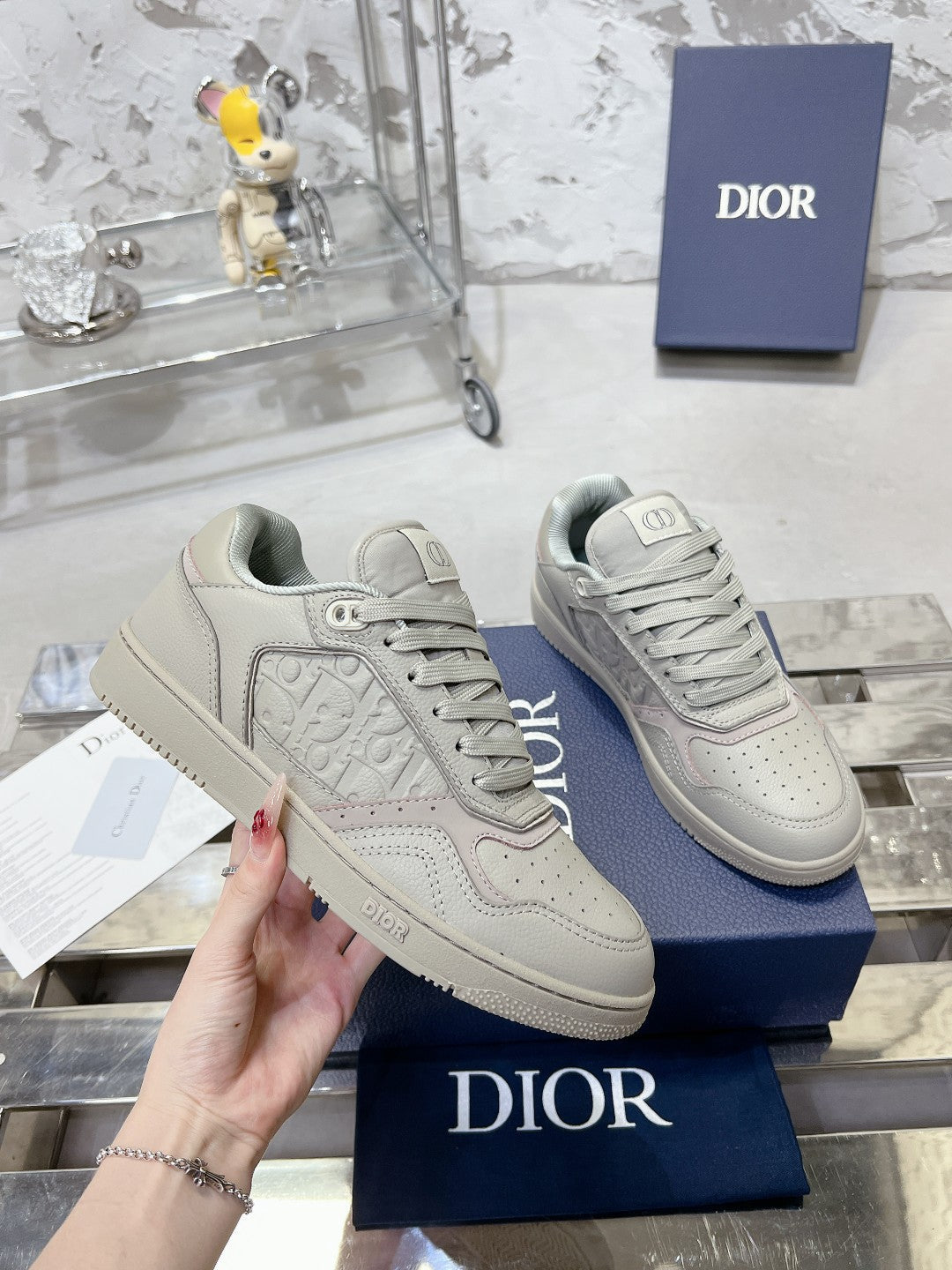 CD B27 Sneaker 30mm In Light Grey Calfskin 100631