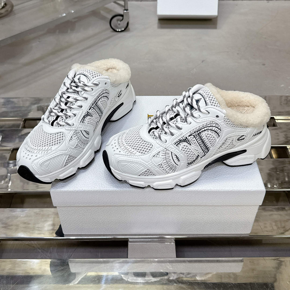 Dior 25 Chrono Sneakers White Black Mesh Calfskin 530324