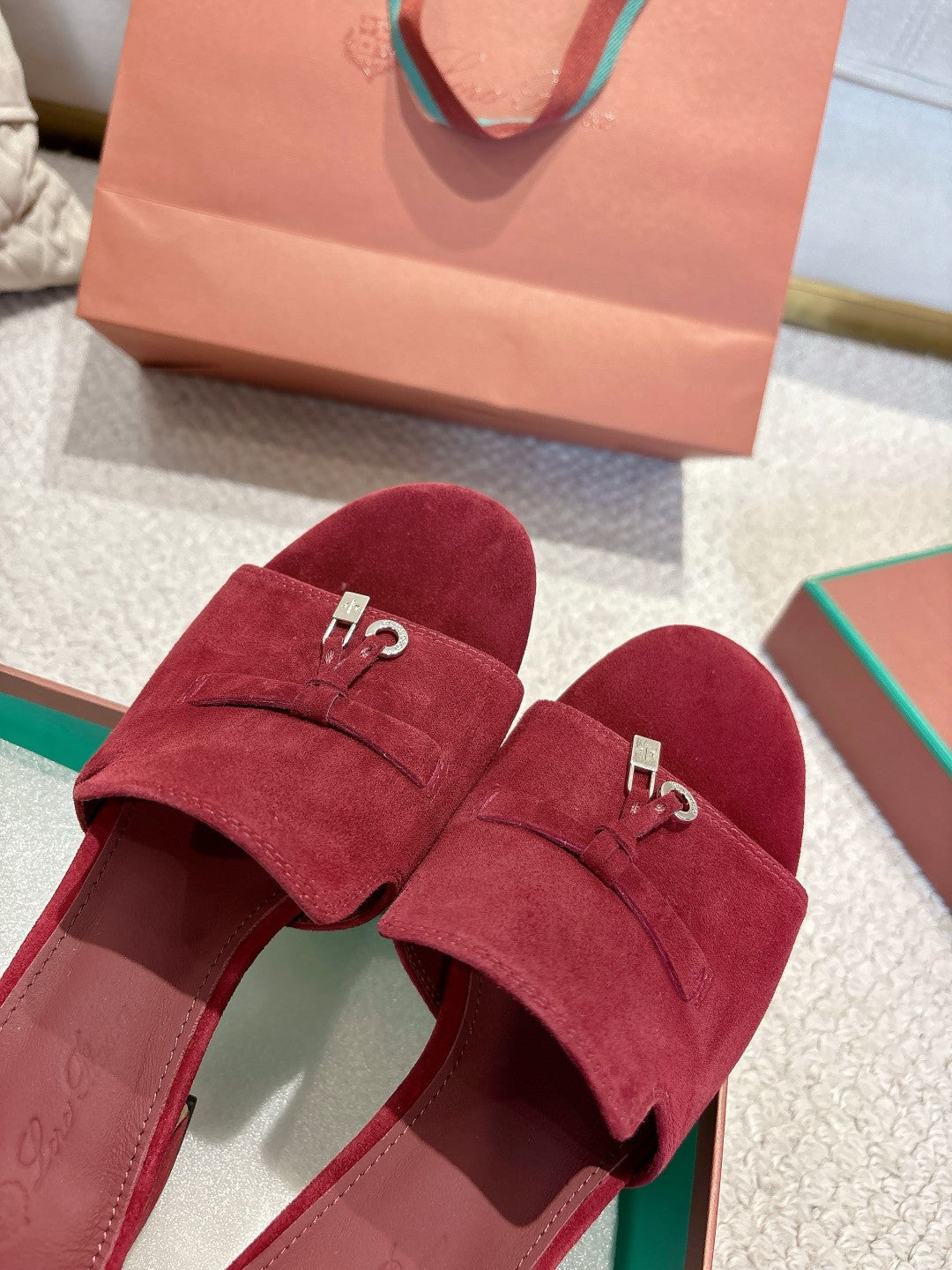 LP 25 Summer Charm Sandal 55 Dark Red Suede