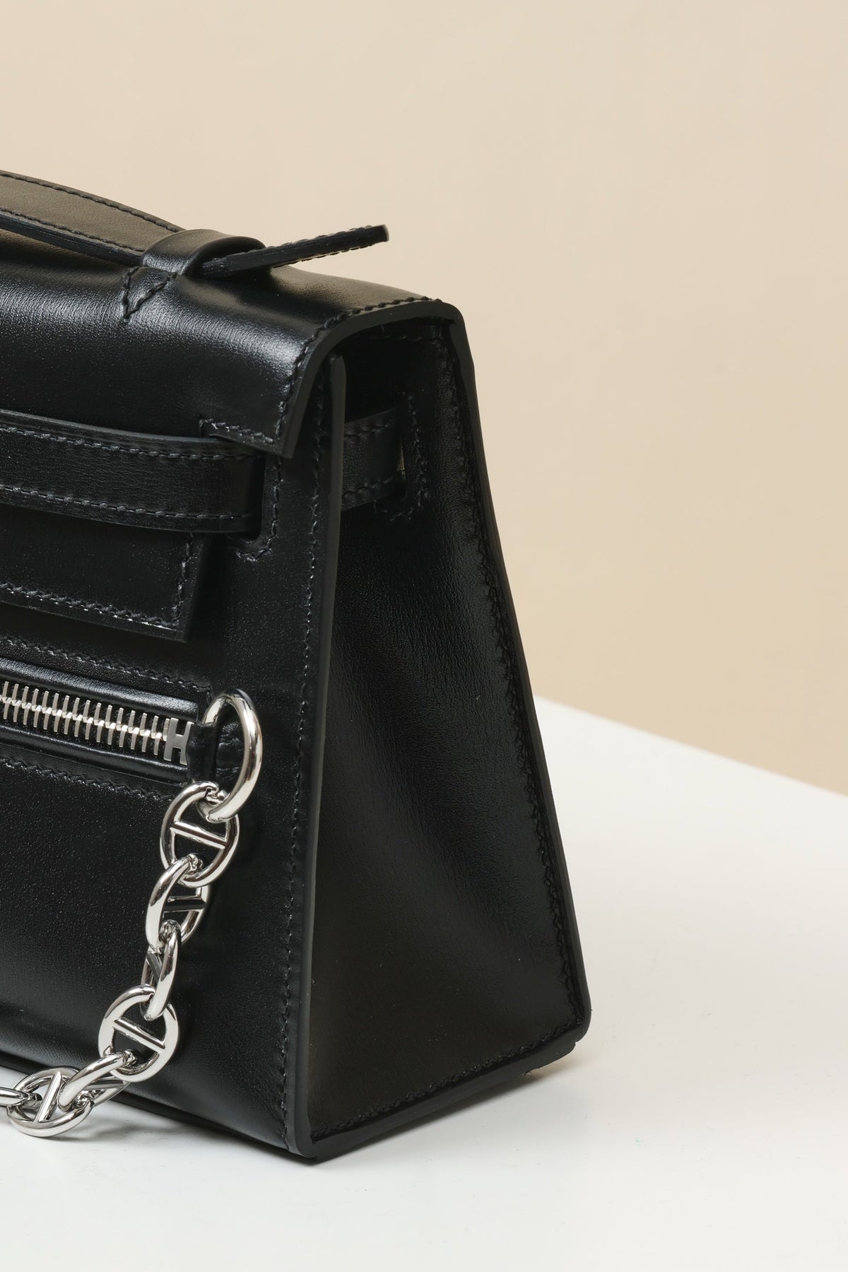 High-end Hermes 2026 Kelly Pochette Rock Bag 22cm Cowhide