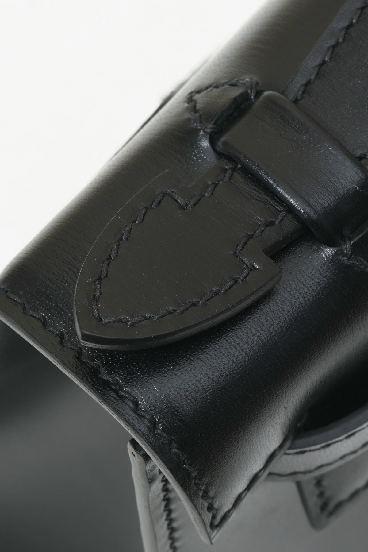 High-end Hermes 2026 Kelly Pochette Rock Bag 22cm Cowhide