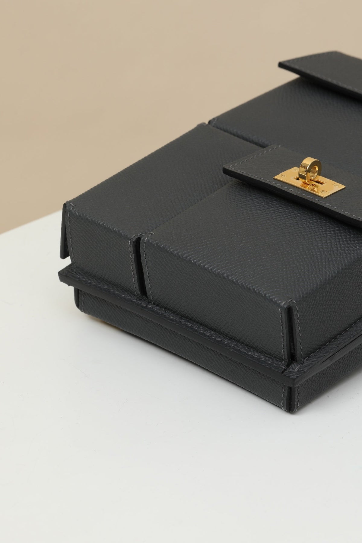 High-end Hermes 2026 Kelly Multipocket To Go Clutch 17.5cm Epsom Leather