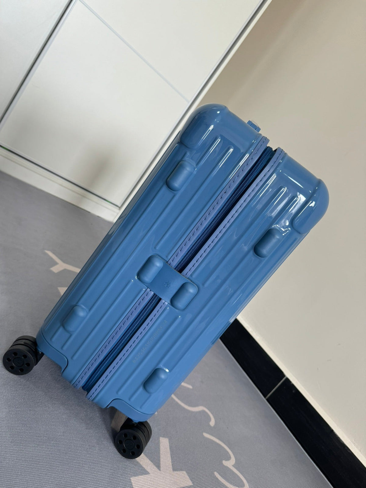 Rimowa 2025 Essential Suitcase Lake Blue Polycarbonate 274075