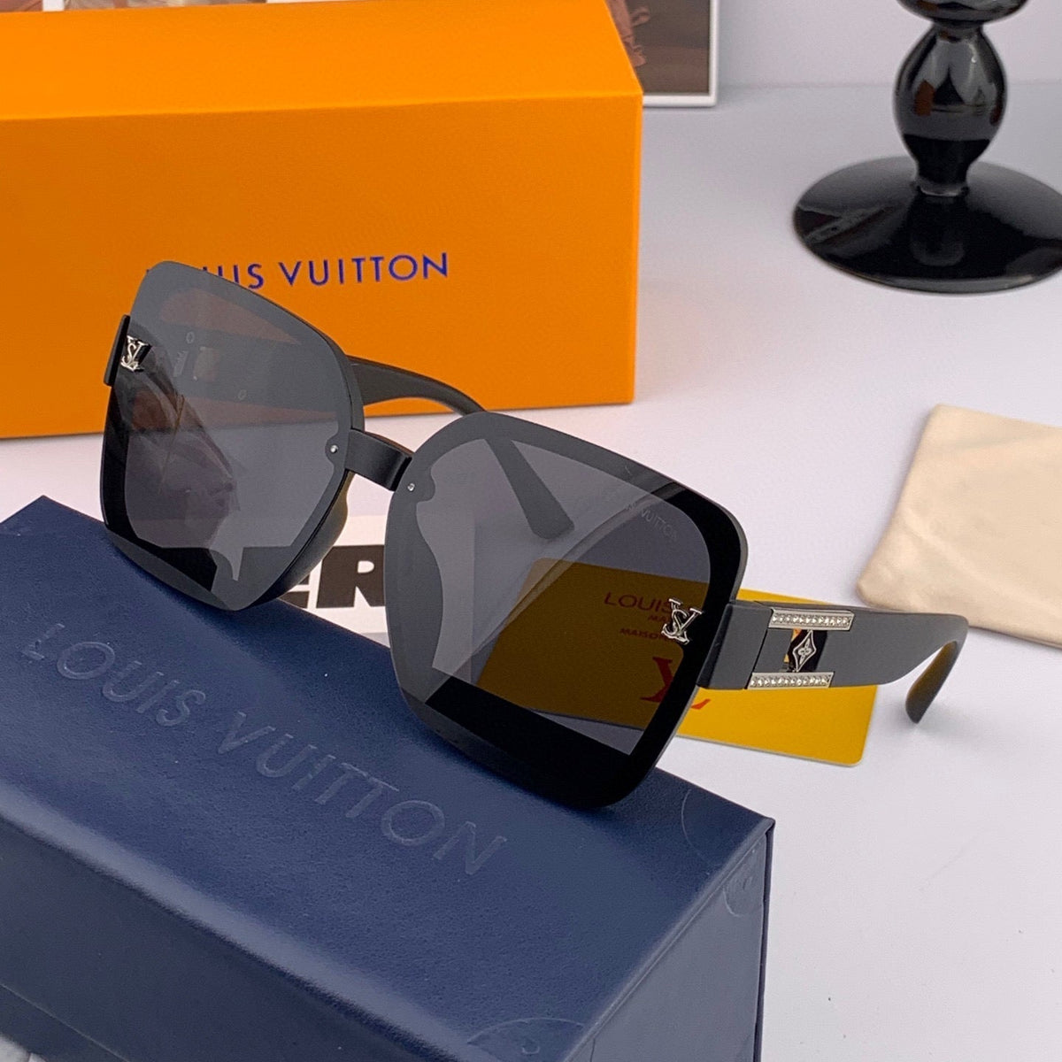 SQUARE SUNGLASSES L0992 IN ACETATE