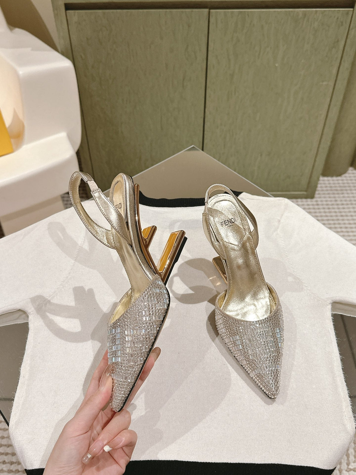 FENDI SEQUINS HIGH-HEELED SLINGBACK 85MM GOLD