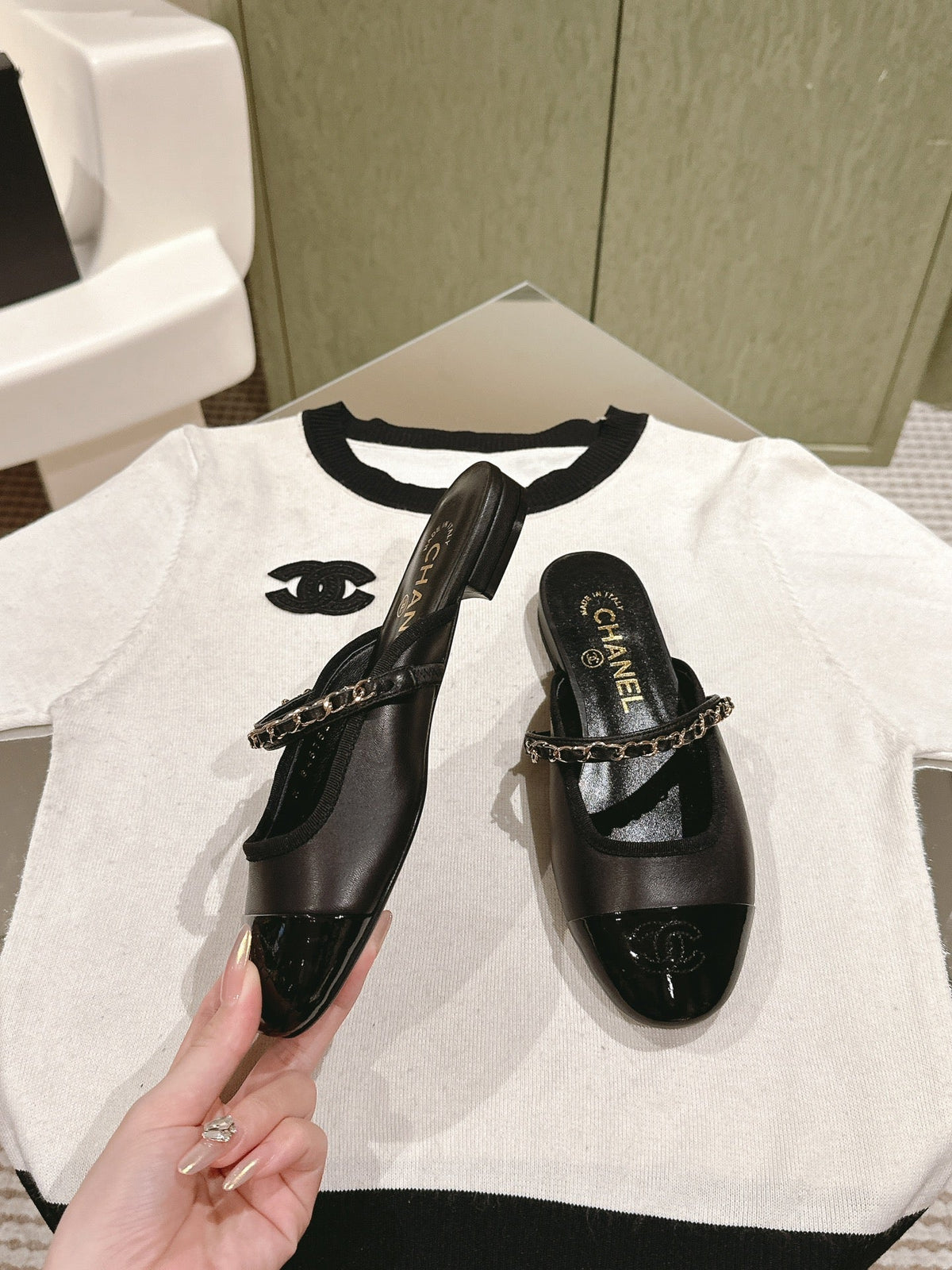 cc mule leather chain black calfskin patent calfskin