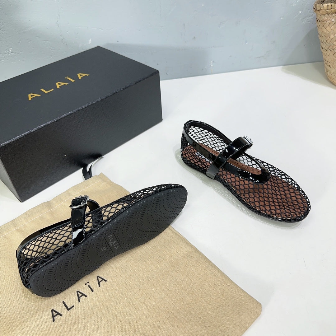 Alaia 25 Laminated Fishnet Ballet Flats Black Lambskin 576444