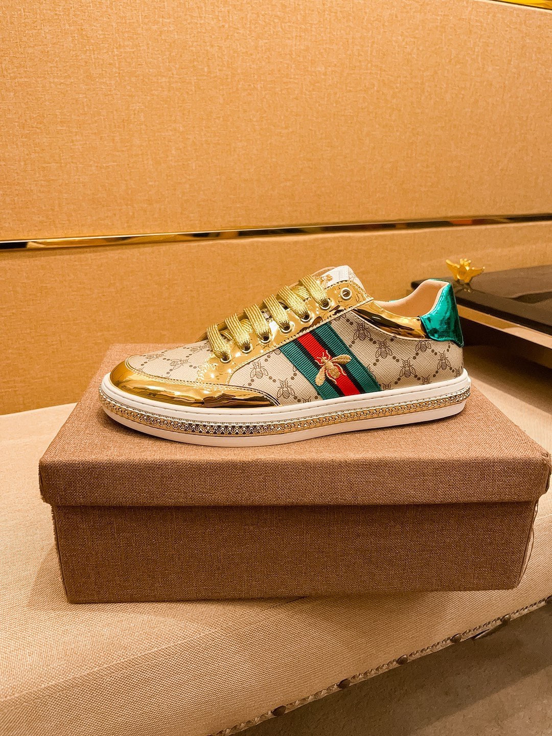 GG Men's Sneaker Gold Canvas 729098