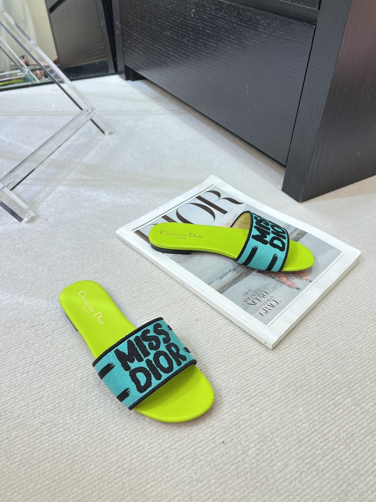 dway slide embroidered blue lime cotton