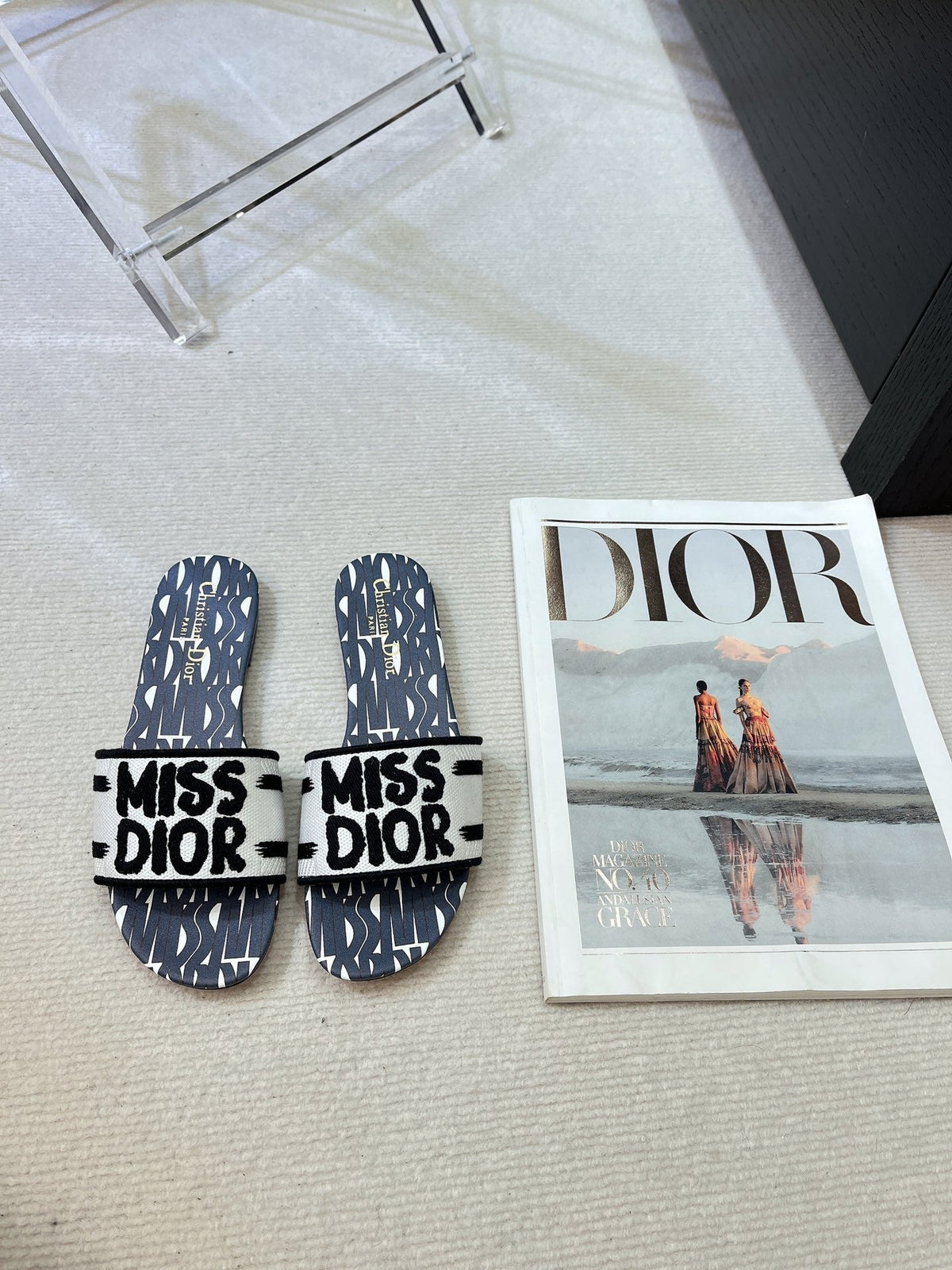 dway slide embroidered cotton grey miss cd alllover motif