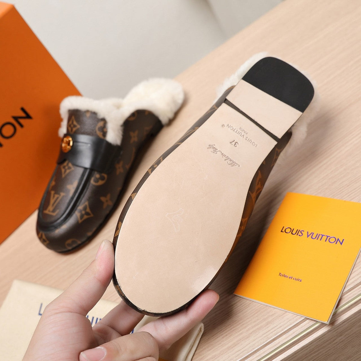 LV 25C Flat Mule Caramel Brown Monogram Cowhide With white fleece 218300