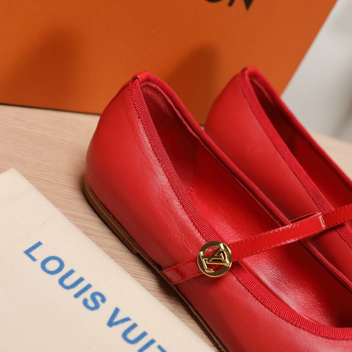 LV 25C Romy Flat Red Sheepskin 218301