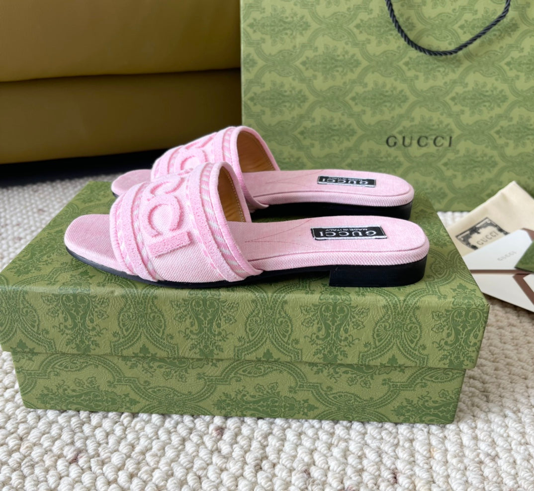 GG SLIDE SANDAL WITH GUCCI SCRIPT PASTEL PINK DENIM