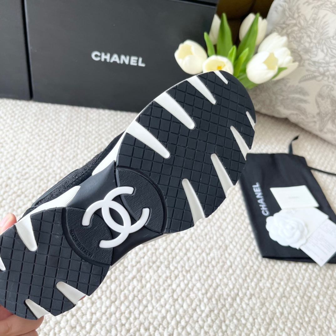 CC SNEAKER IN BLACK WOOL TWEED AND SUEDE