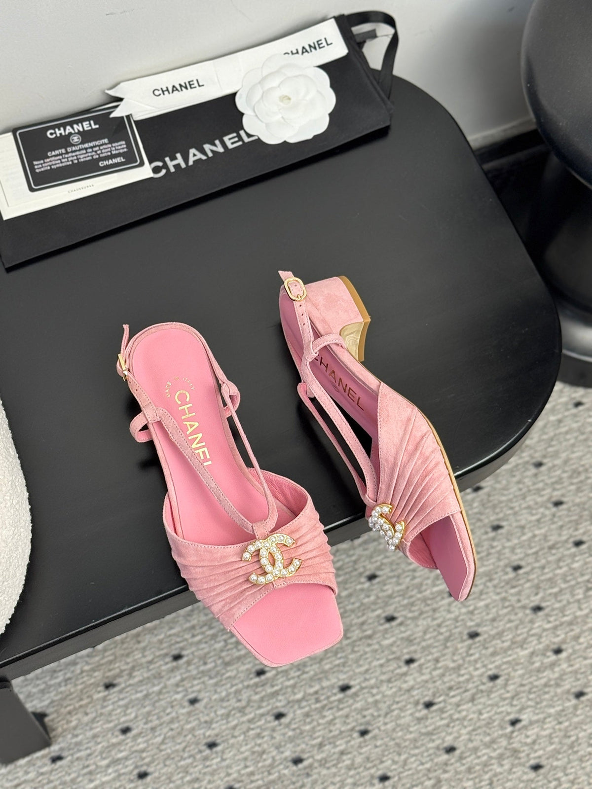 CC 25 Marry Jane Sandals Pink Suede 329774