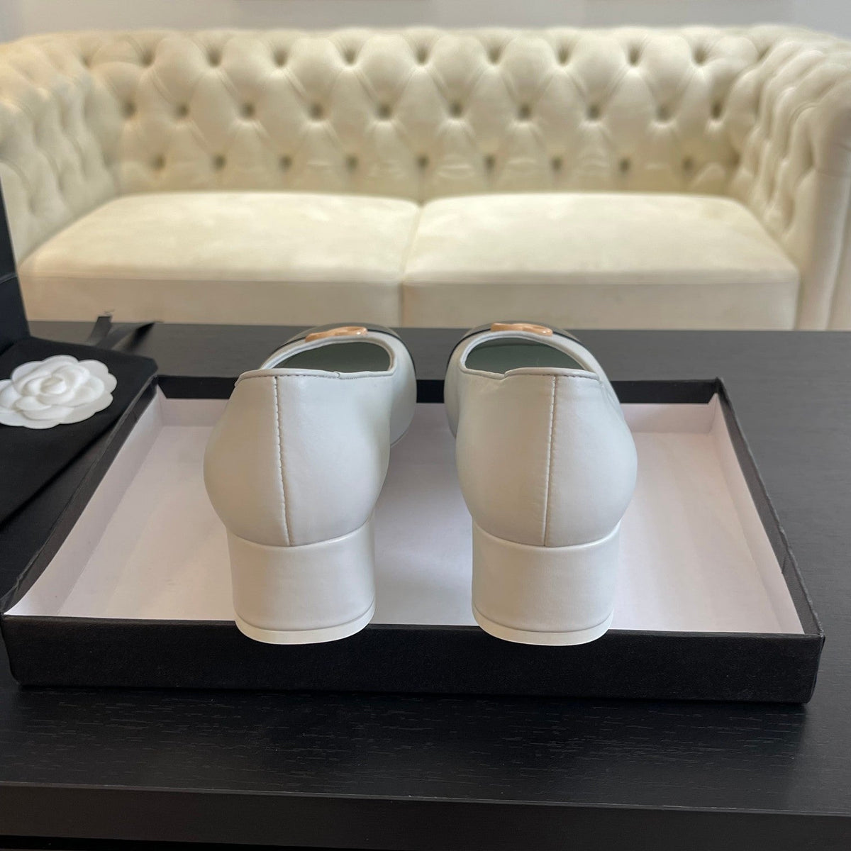 cc pump 50 white black calfskin