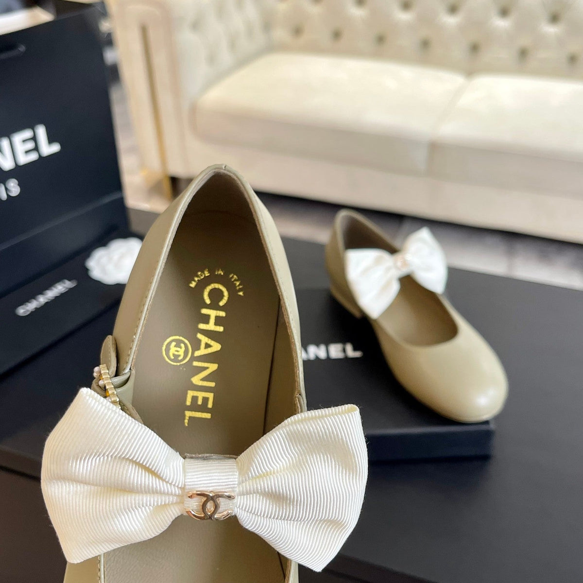 BALLET FLAT EICRU BEIGE LAMBSKIN WITH WHITE BOW
