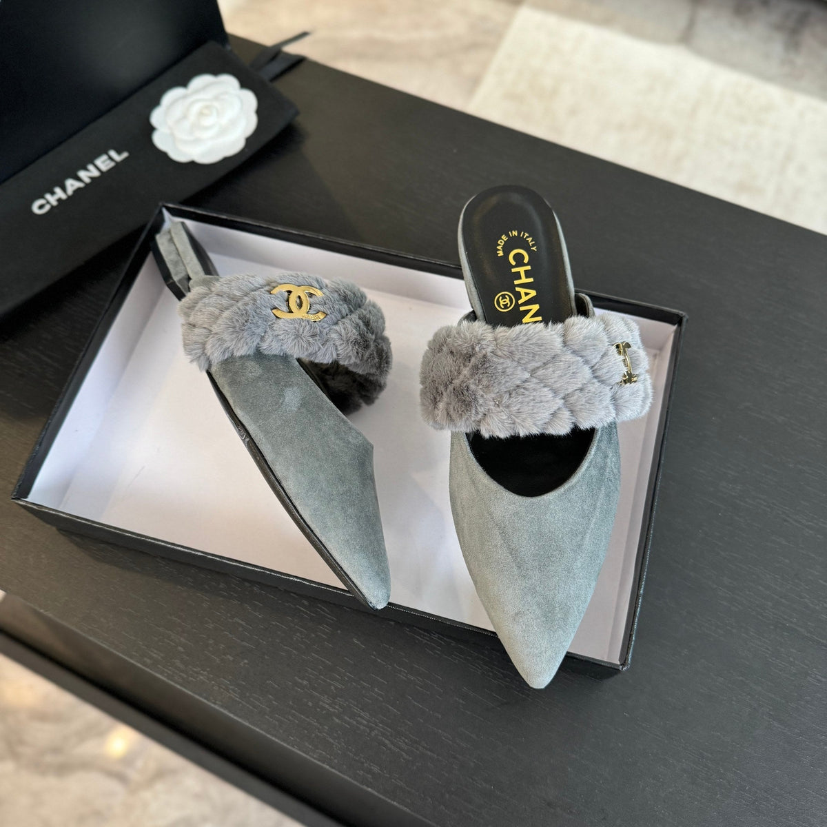 CC MULE IN ASH GREY SMOOTH FLEECE WITH GOLD HARDWARE