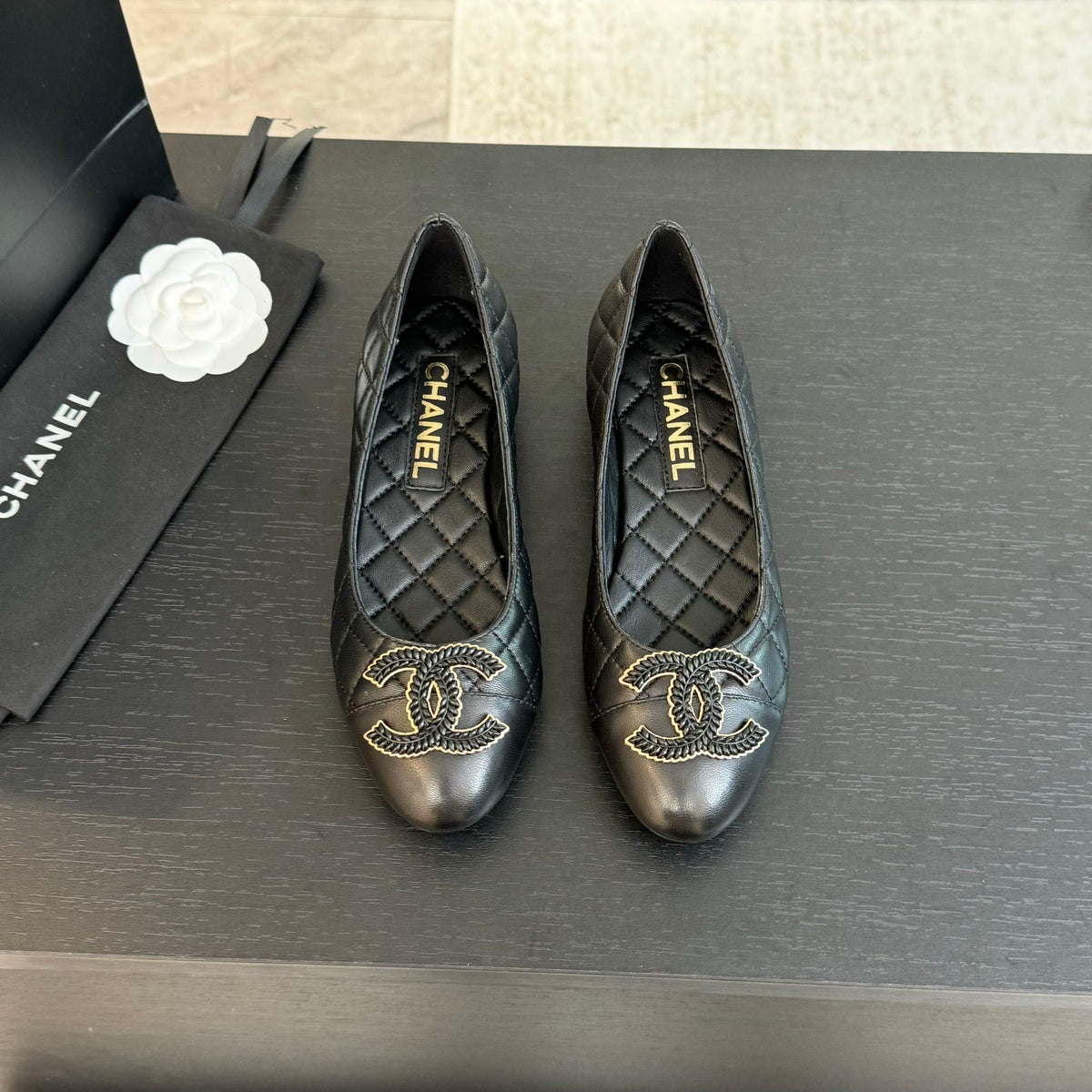 ballet flat black quilted lambskin large black cc logo