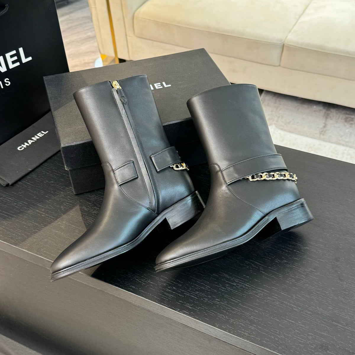 CC Short Boots 30mm Plain Black Chain Cowhide