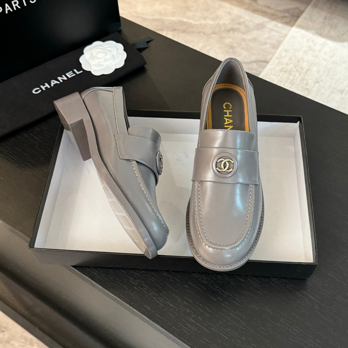 CC Moccasins Glossy Silver Gray Cowhide