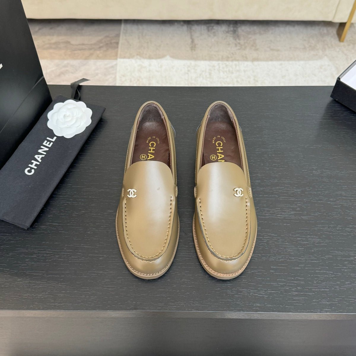 CC 25C Moccasins Bronze Olive Patent Leather