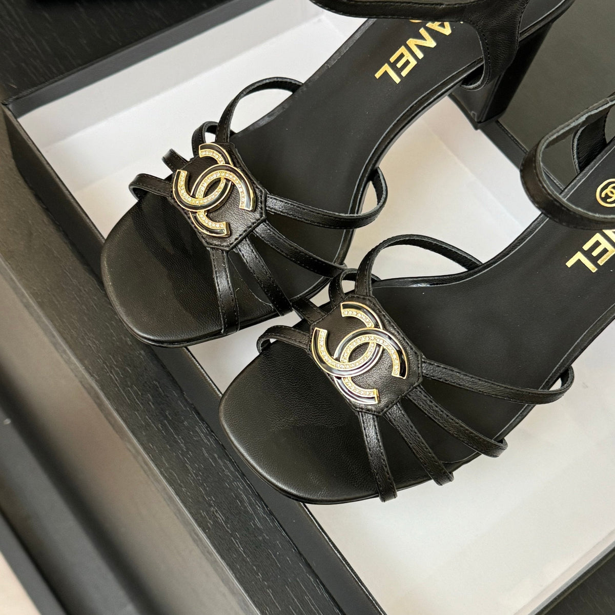 CC 85mm Sandal Black Sheepskin 212929