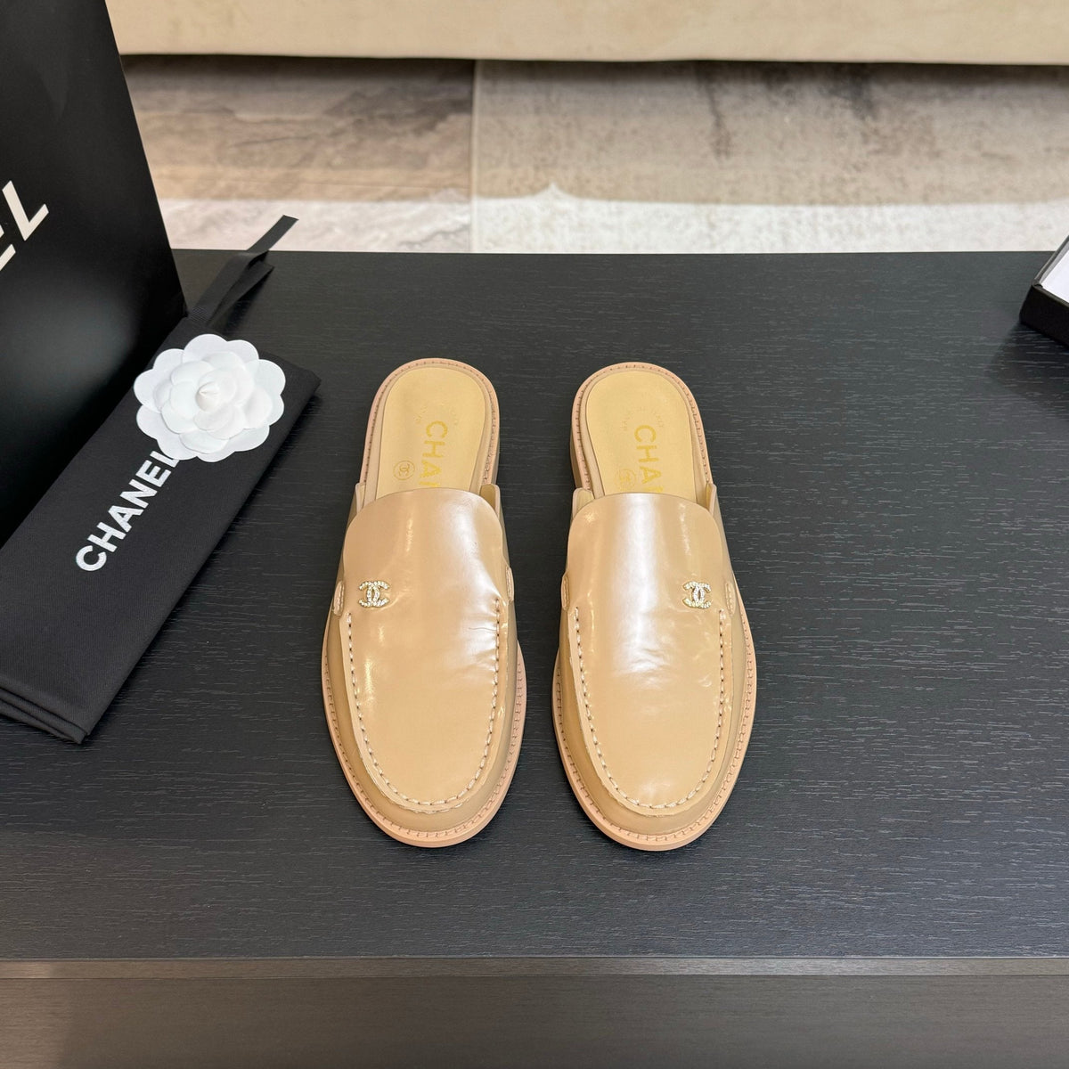 CC 25C Mule Beige Calfskin