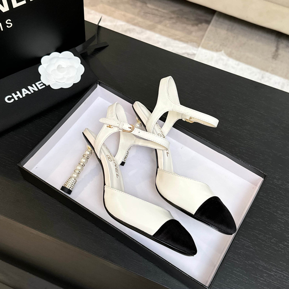 CC 25S Slingback 85mm White Calfskin Black Suede