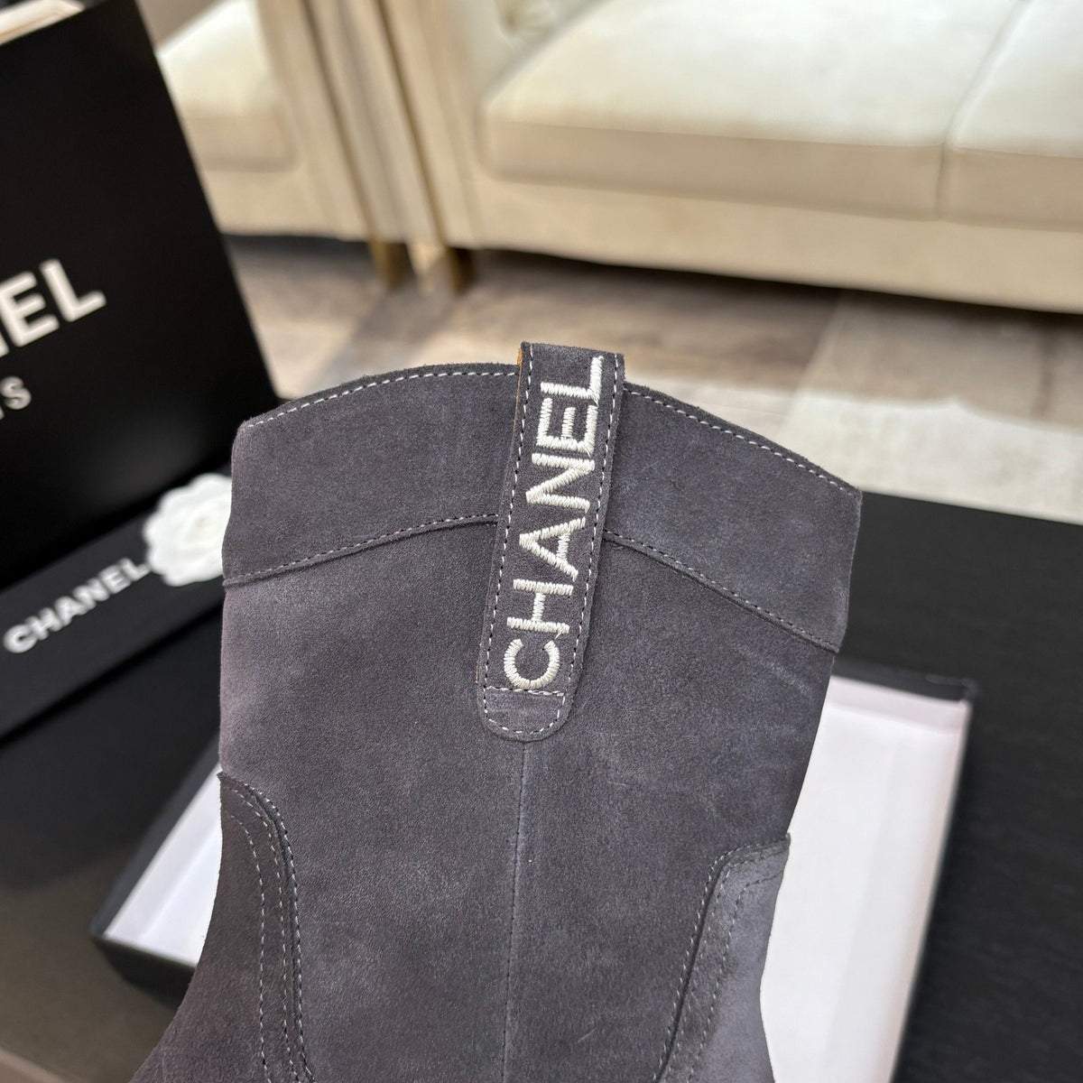CC 2025 Short Boot Gray Suede 550661