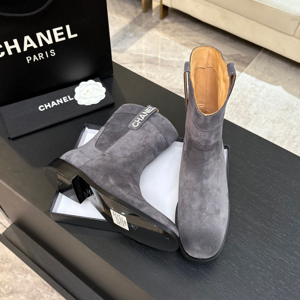 CC 2025 Short Boot Gray Suede 550661